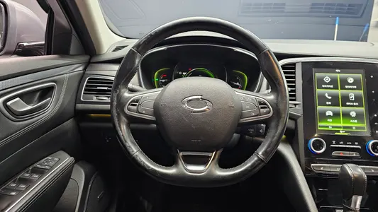 Renault Korea SM6 2.0 LPe LE () 2017 13