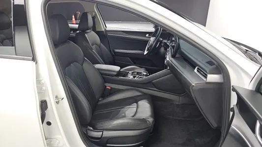 Kia K5 3 2.0 LPI() 2022 26
