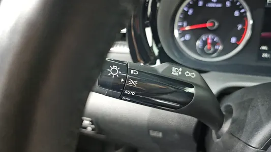 Kia K5 3 2.0 LPI() 2022 27