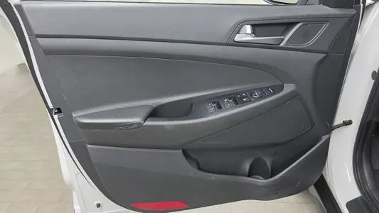Hyundai Tucson 2.0 4WD 2016 25