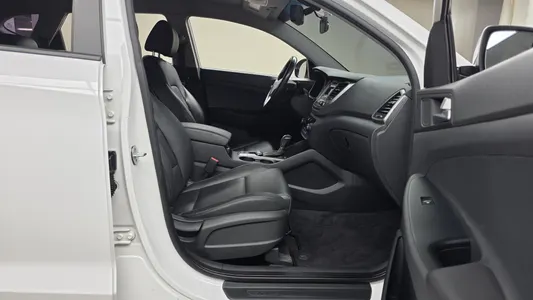Hyundai Tucson 2.0 4WD 2016 27