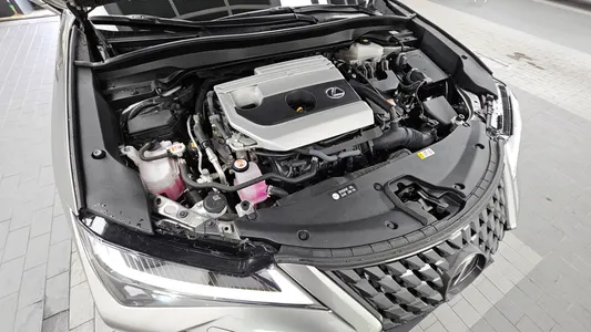 Lexus UX250h 2.0 2WD 2022 6