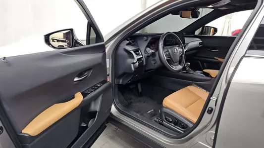 Lexus UX250h 2.0 2WD 2022 10