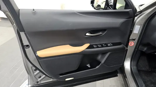 Lexus UX250h 2.0 2WD 2022 25