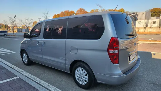 Hyundai Grand Starex 12 2017 5
