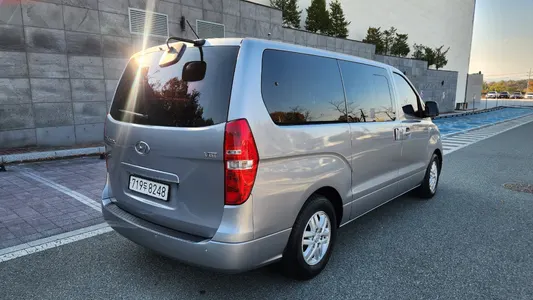 Hyundai Grand Starex 12 2017 6