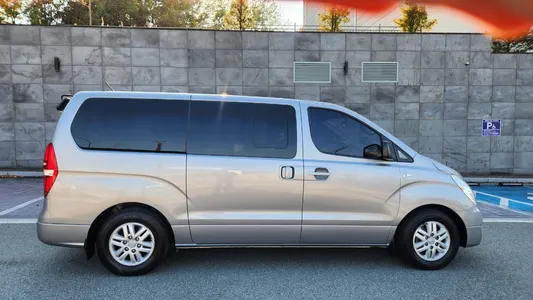 Hyundai Grand Starex 12 2017 7