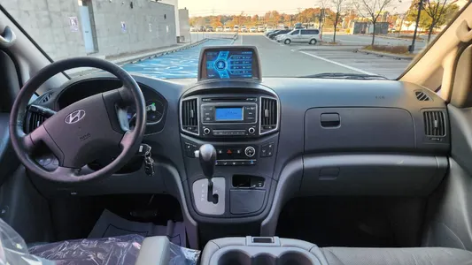 Hyundai Grand Starex 12 2017 8