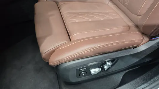 BMW X6 (G06) xDrive40d M 2026 32