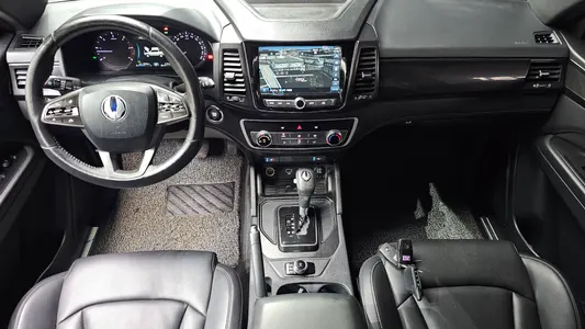 KG Mobility 렉스턴 스포츠 칸 2.2 4WD 2020 7