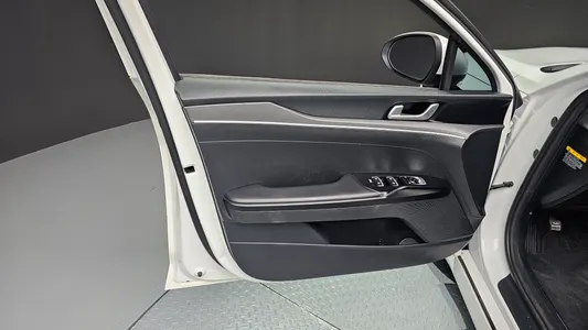 Kia K5 3 2.0 LPI() 2020 24