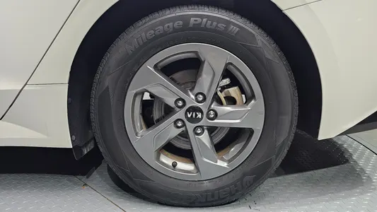 Kia K5 3 2.0 LPI() 2020 21