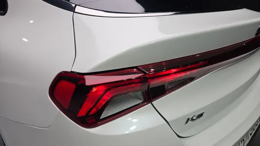 Kia K5 3 2.0 LPI() 2020 23
