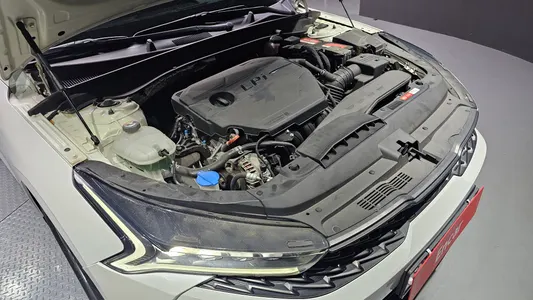 Kia K5 3 2.0 LPI() 2020 26