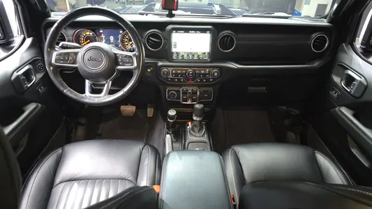 Jeep (JL) 2.0 4 2019 7