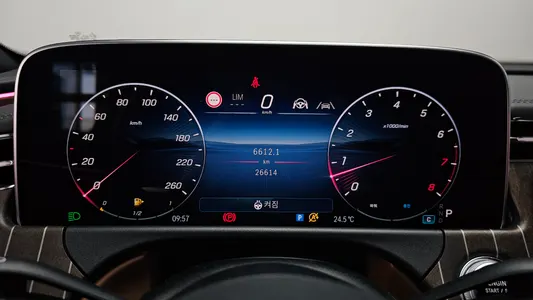 Mercedes-Benz E-Class W214 E300 4MATIC 2024 8