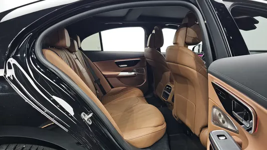 Mercedes-Benz E-Class W214 E300 4MATIC 2024 12