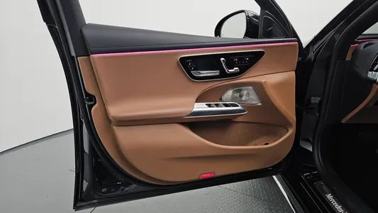 Mercedes-Benz E-Class W214 E300 4MATIC 2024 24