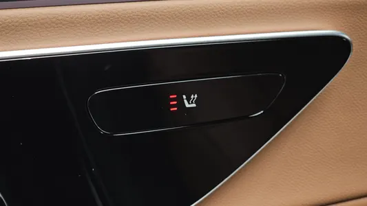 Mercedes-Benz E-Class W214 E300 4MATIC 2024 27