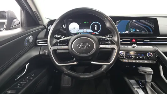 Hyundai (CN7) 2022 12