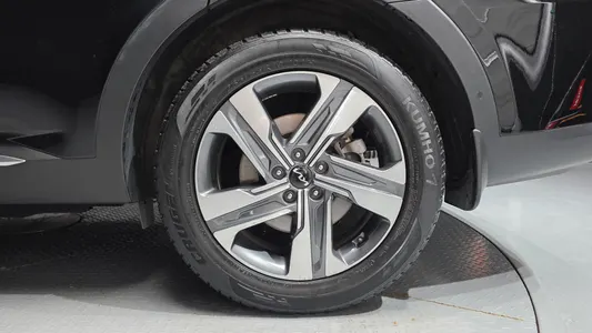 Kia 4 HEV 1.6 4WD 2022 21