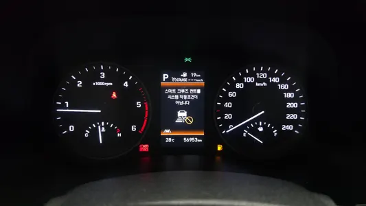Hyundai Tucson 1.6 2WD 2019 8