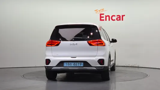 Kia 니로 플러스 2022 4