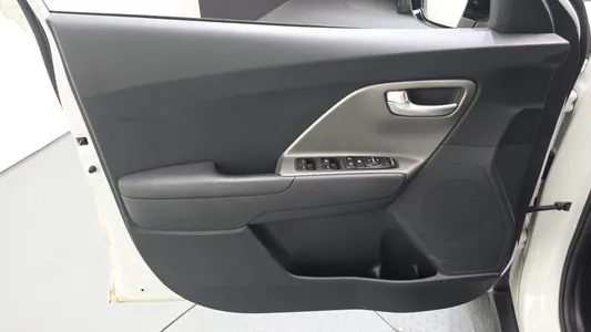 Kia 니로 플러스 2022 24
