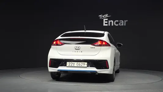 Hyundai 아이오닉 하이브리드 N 2016 4