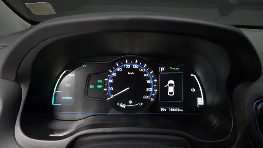 Hyundai 아이오닉 하이브리드 N 2016 8