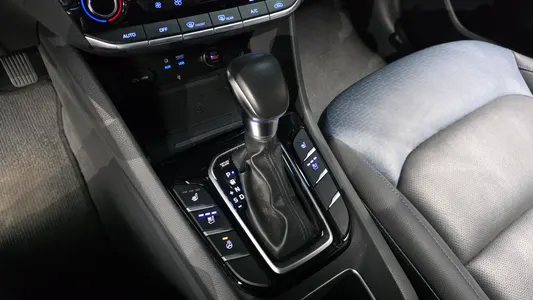 Hyundai 아이오닉 하이브리드 N 2016 9