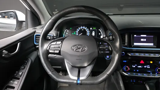 Hyundai 아이오닉 하이브리드 N 2016 13