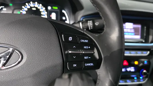 Hyundai 아이오닉 하이브리드 N 2016 26