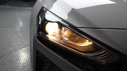 Hyundai 아이오닉 하이브리드 N 2016 22