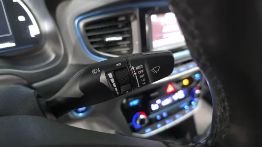 Hyundai 아이오닉 하이브리드 N 2016 28