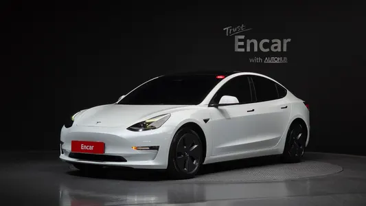 Tesla 3 AWD 2022
