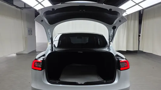 Tesla 3 AWD 2022 17