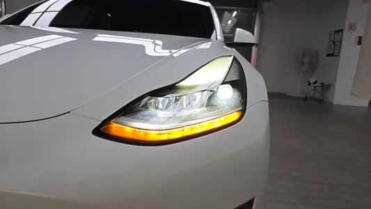 Tesla 3 AWD 2022 22