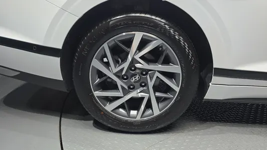 Hyundai (GN7) 2.5 2WD 2025 22