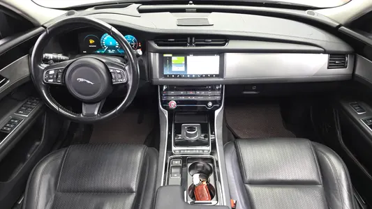 Jaguar XF (X260) 20d 2016 7
