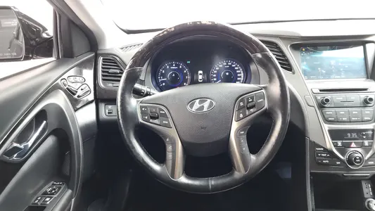 Hyundai Grandeur HG HG300 2014 14