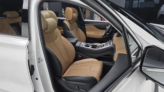 Hyundai 싼타페 HEV 1.6 2WD 2023 26