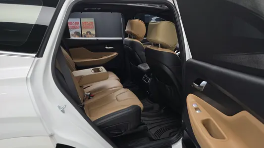 Hyundai 싼타페 HEV 1.6 2WD 2023 32