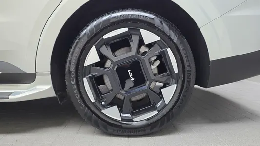 Kia 4 HEV 9 2024 21