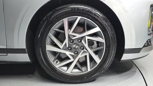 Hyundai (GN7) 3.5 LPG 2WD () 2026 21