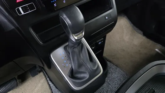 Hyundai Staria L3.5 5 2023 9