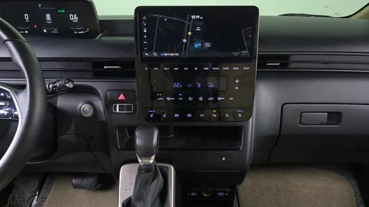 Hyundai Staria L3.5 5 2023 13