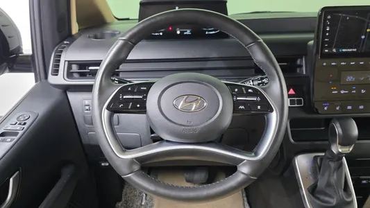 Hyundai Staria L3.5 5 2023 14