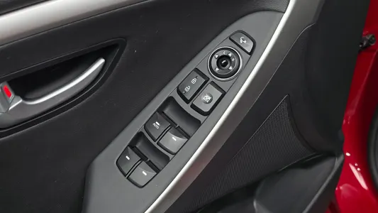 Hyundai i30() 1.6 GDI PYL 2013 19