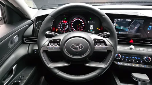 Hyundai (CN7) 1.6 2023 13